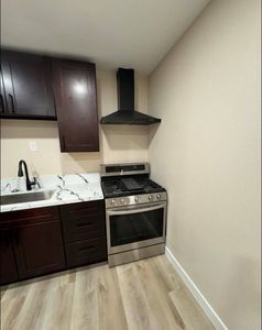 1 bedroom with full bathrooms for rent