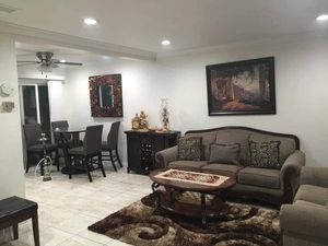 تاون هاوس للايجار غرفتين وحمام...