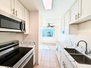 FOR RENT — Modern 2BR in El...