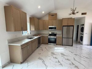 منزل مجدد بالكامل وجاهز للسكن - House for Rent - Lakeside CA